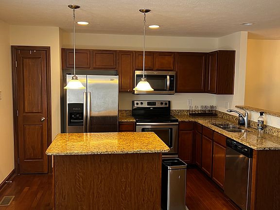4th image of 5902 Winberry Creek Dr