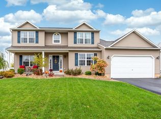 124 Red Barn Cir, Liverpool, NY 13088