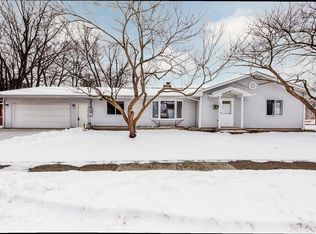402 E Linden St, Hartford, MI 49057