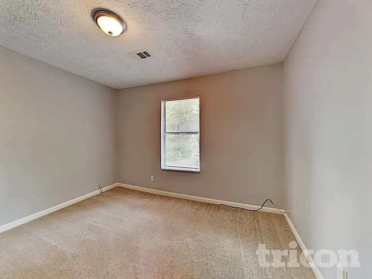 3341 Goldenchain Dr — Photo 36