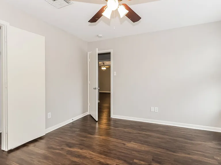 3330 Legends Mill Dr — Photo 13