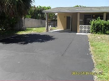 1st image of 721 NE 30th Ct