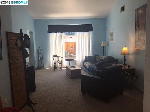 2nd image of 4912 Parkgreen Cir