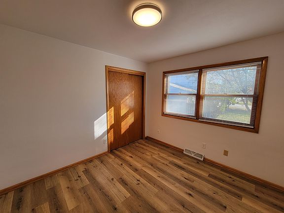 4th image of 2806 College St #2806