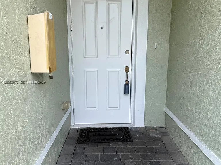 3064 SE 1st Dr #7 — Photo 8