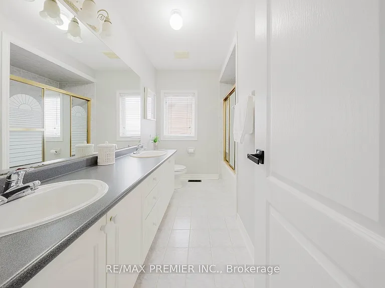 16 Saint Michele Pl #UPPER — Photo 33