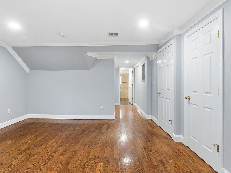 1st image of 168 New York Ave #2