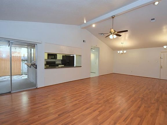 4th image of 10414 Clear Cove Ln