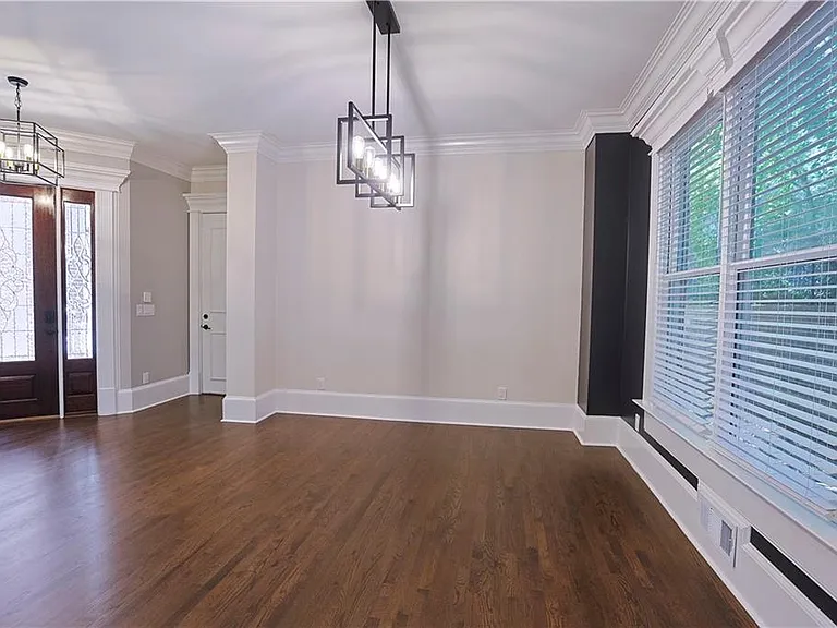 1294 Lenox Park Blvd — Photo 8