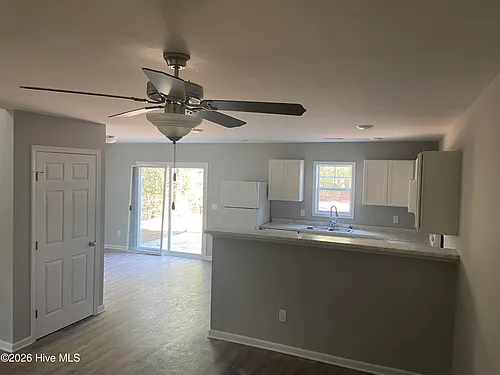 210 Jordan Ln Photo 1
