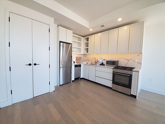 2nd image of 645 4th Ave #1104