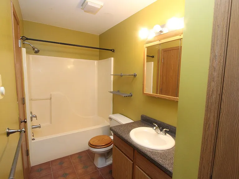 1375 Cunat Ct #3B — Photo 10