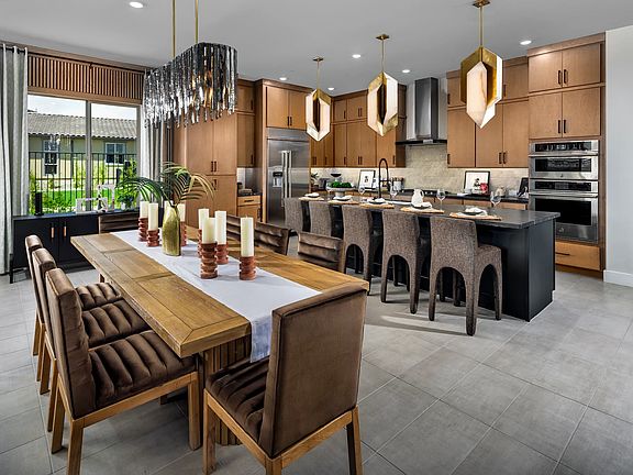 Traverse II Dining Kitchen