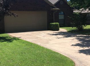 17708 Iron Ln, Edmond, OK 73012
