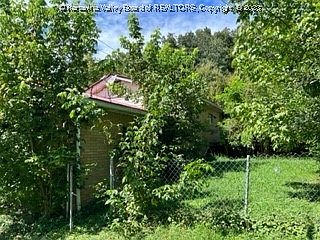 4th image of 1 Terrace Ln