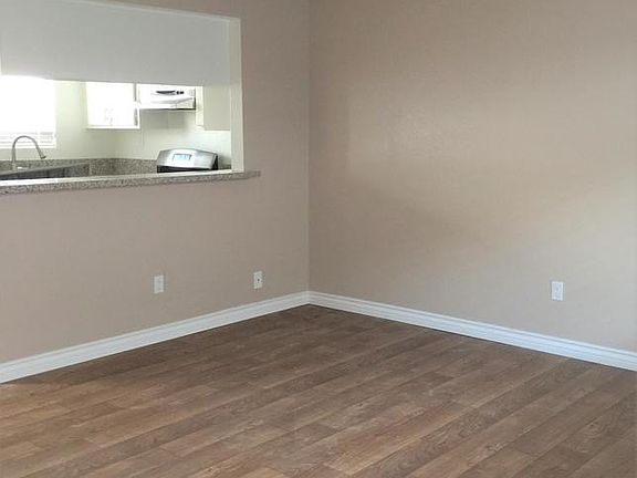 3rd image of 13109 Kornblum Ave APT 1
