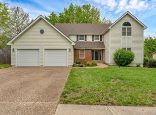 920 SE 43rd St, Topeka, KS 66609