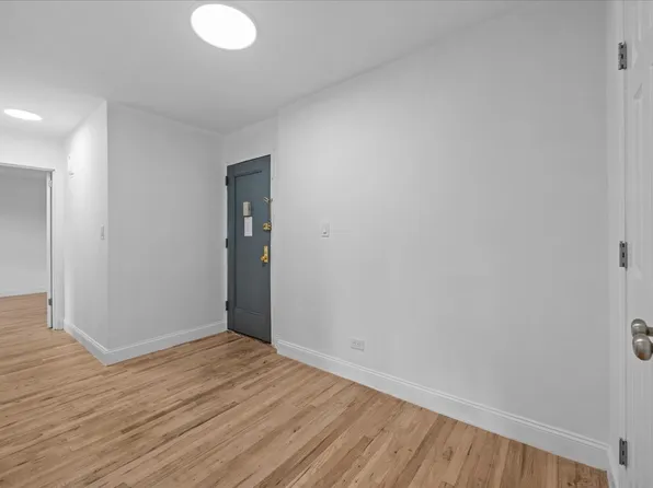 3260 Netherland Avenue image 3 of 13