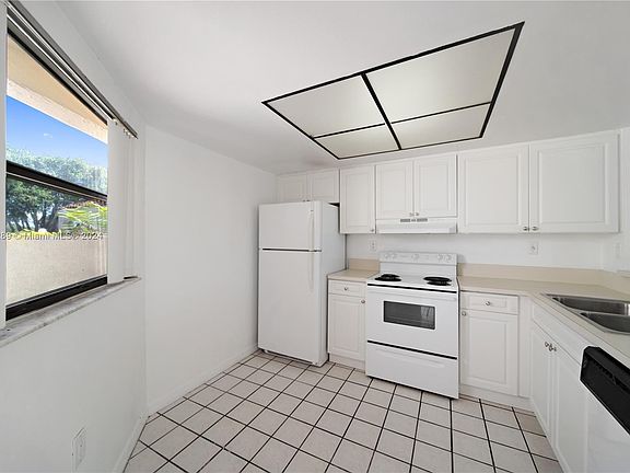 5th image of 2509 San Remo Cir #0