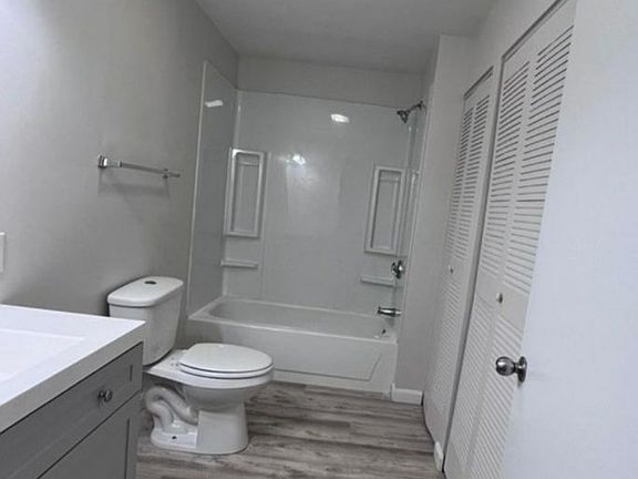4th image of 2 Weaver St APT 505