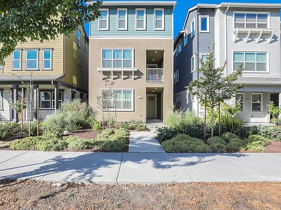 2nd image of 1787 Lucretia Ave