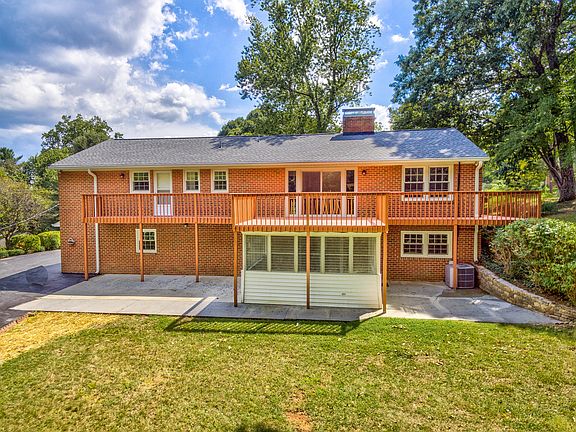 5th image of 2042 Pelham Dr