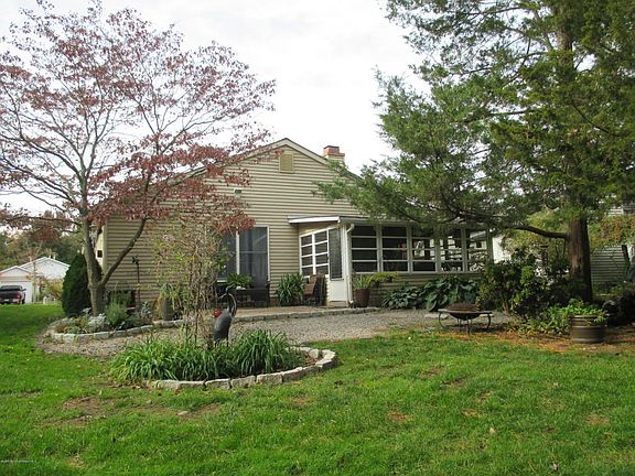 3rd image of 1911 Cherryvale Ct