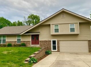 110 Satinwood Ct, Saint Charles, MO 63304