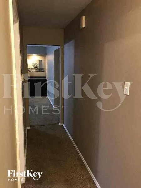 3 bed, 2.0 bath, 1375 sqft, $1,925 — Photo 4