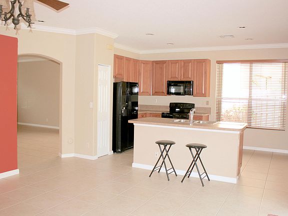 4th image of 4109 Winnipeg Way