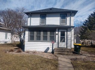 211 E Chestnut St, Redwood Falls, MN 56283