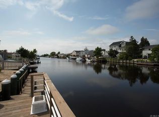 6 W Mohawk Dr, Little Egg Harbor, NJ 08087