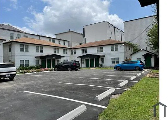2 bed, 650 sqft, $900 — Photo 2