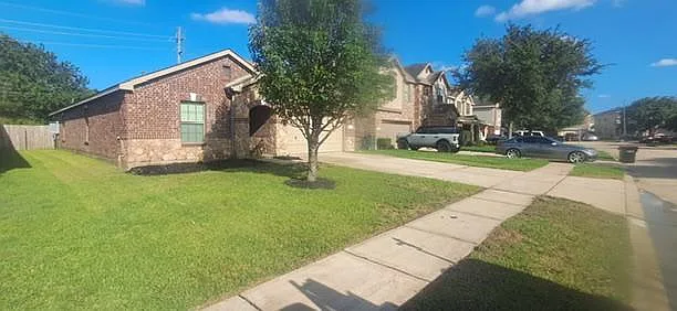 7914 Tilbury Woods Ln — Photo 2