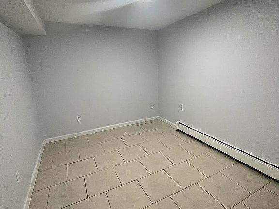 2nd image of 354 Vernon Ave #L