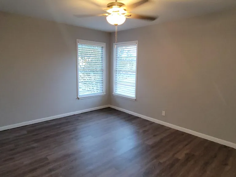 3325 Lasses Blvd — Photo 8