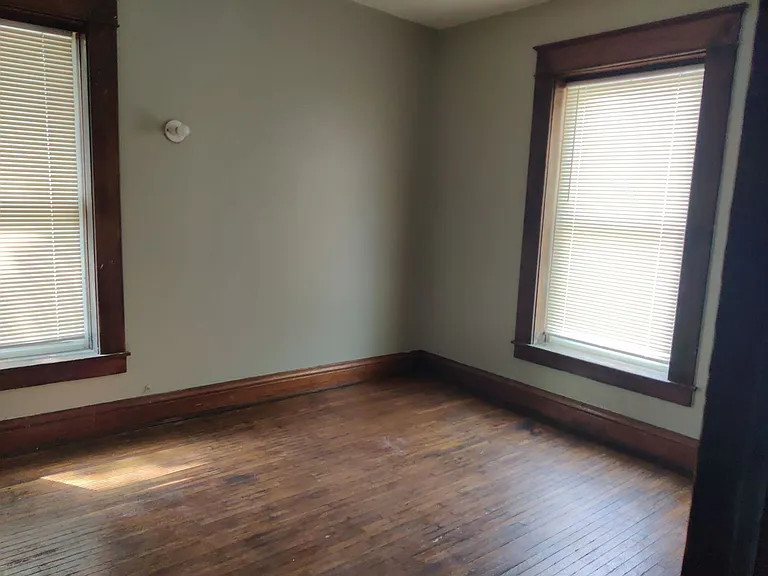 801 E Main St — Photo 6