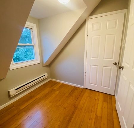 5th image of 17 Chelsea Ave #3