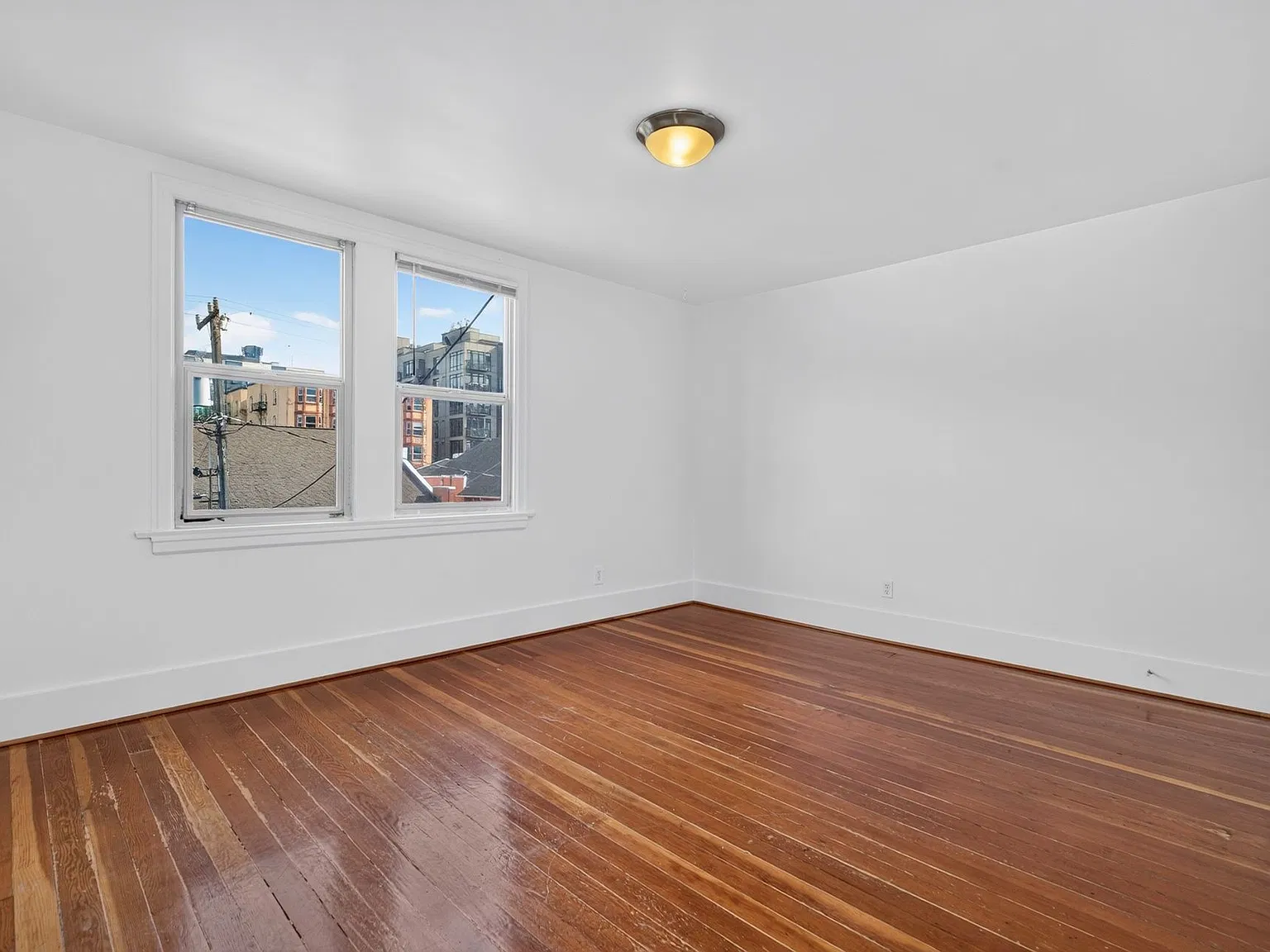 Chester Apartments — Photo 4