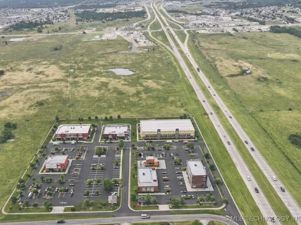 13812 E 122nd St N, Collinsville, OK 74021