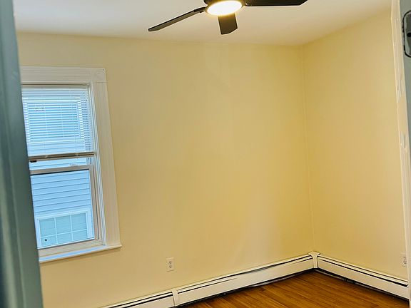 4th image of 105 Bowdoin St Floor 2