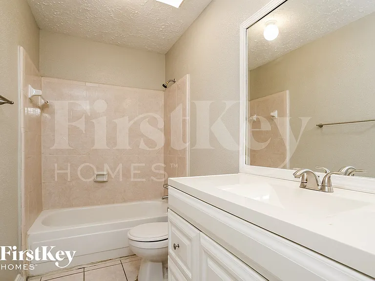 11431 Stoughton Dr — Photo 13