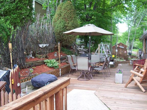 5th image of 281 Island Dr