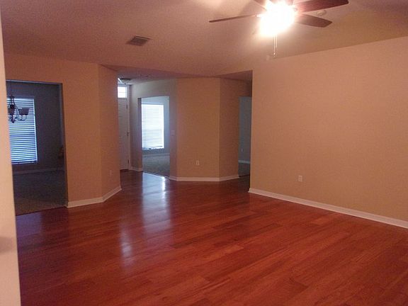 2nd image of 70 Lancelot Dr