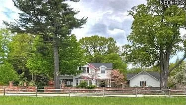 6771 Waite Hill Rd photo 1