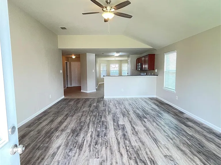 8904 Chisholm Trl — Photo 6