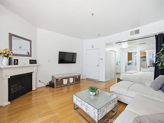 2nd image of 620 S Gramercy Pl APT 130