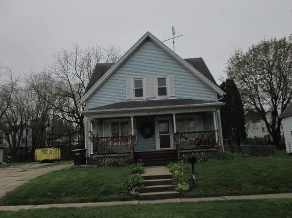 205 E Lawton St, Edgerton, WI 53534