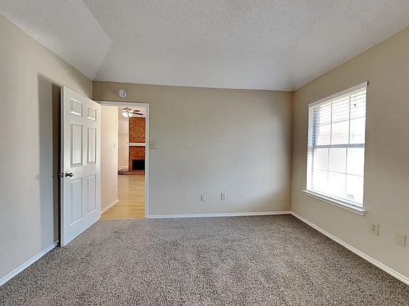 5th image of 106 Idle Creek Ln