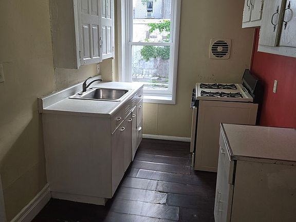 4th image of 230 N 10th St #1R